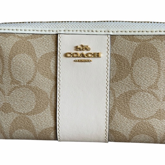 Coach Beige Signature Canvas Zip Wallet with Cream Trim - Picture 2 of 12